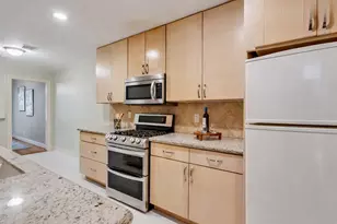 2012 McDuffie St, Houston, TX 77019 - Photo 9