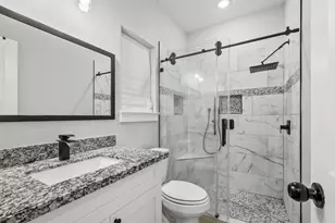 16322 Crockett Martin Ests Dr, Conroe, TX 77306 - Photo 11