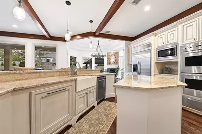 12527 Old Oaks Dr, Houston, TX 77024 - Photo 17