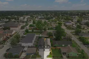 1305 Amundsen St N, Houston, TX 77009 - Photo 21