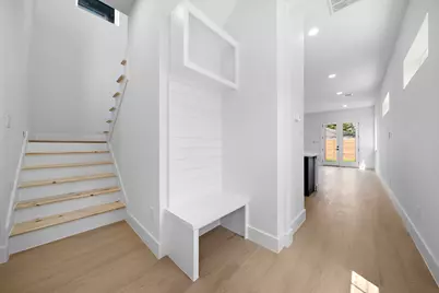 1305 Amundsen St N, Houston, TX 77009 - Photo 5