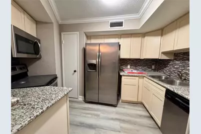 10811 Richmond Avenue #54, Houston, TX 77042 - Photo 5