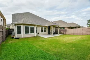 2034 Woodland Pine Ct, Conroe, TX 77384 - Photo 11