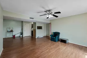 8517 Hearth Dr, Houston, TX 77054 - Photo 9