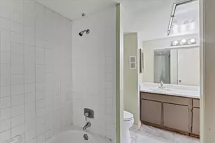8517 Hearth Dr, Houston, TX 77054 - Photo 15