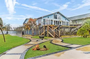 2302 Ave Ave N, Dickinson, TX 77539 - Photo 1