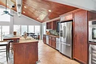 2302 Ave Ave N, Dickinson, TX 77539 - Photo 13