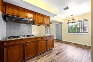 4910 Teton St, Houston, TX 77033 - Photo 9