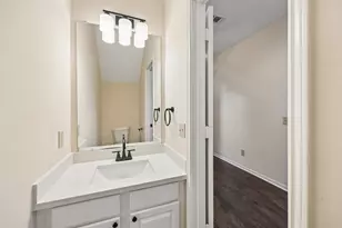 9811 Sandtown Cir, Houston, TX 77064 - Photo 9
