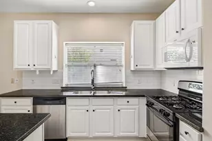 9811 Sandtown Cir, Houston, TX 77064 - Photo 7