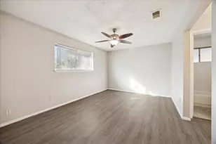 7323 Wovenwood Ln, Houston, TX 77041 - Photo 9