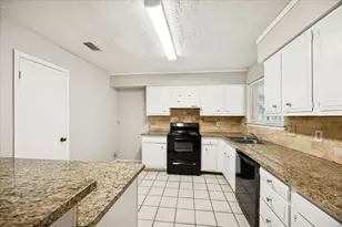 7323 Wovenwood Ln, Houston, TX 77041 - Photo 7