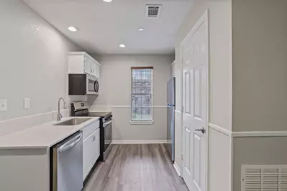 11700 League Line Road #122, Conroe, TX 77304 - Photo 3