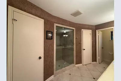 7718 Lacy Hill Drive, Houston, TX 77036 - Photo 25