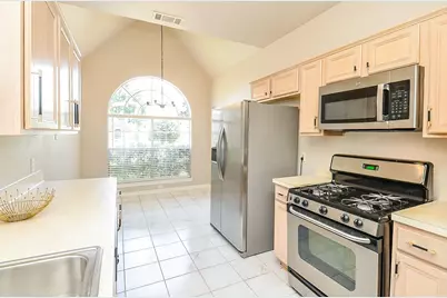 6146 Rocky Nook Drive, Houston, TX 77396 - Photo 7