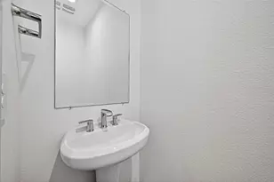 12712 Oxford Gate Dr, Houston, TX 77047 - Photo 17