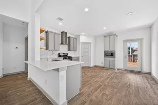 12712 Oxford Gate Dr, Houston, TX 77047 - Photo 9