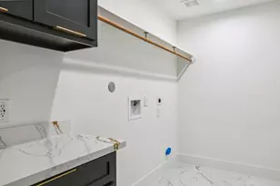 4543 Warm Springs Rd, Houston, TX 77035 - Photo 31