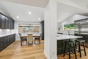 4543 Warm Springs Rd, Houston, TX 77035 - Photo 9