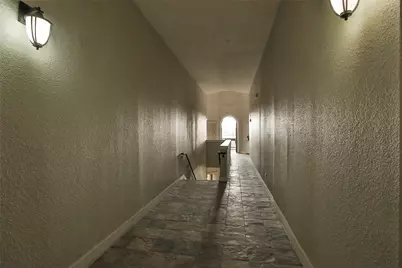 2701 Helena Street #401, Houston, TX 77006 - Photo 17