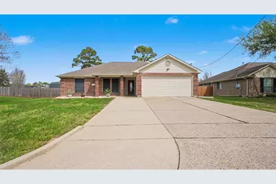 718 Fairfield Avenue, La Porte, TX 77571 - Photo 1