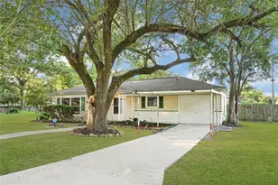 701 E Humble St, Baytown, TX 77520 - Photo 7