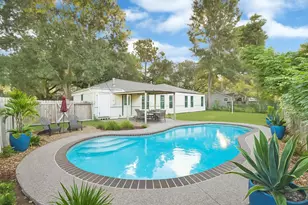 701 E Humble St, Baytown, TX 77520 - Photo 9