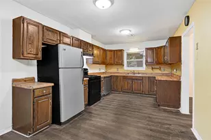 701 E Humble St, Baytown, TX 77520 - Photo 15