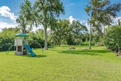 114 Division Road, Lake Jackson, TX 77566 - Photo 7