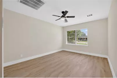 1726 Pecan Ln, Stafford, TX 77477 - Photo 9