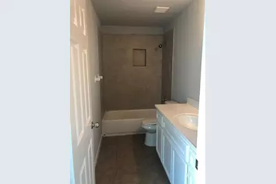 319 Kansas Street, Bacliff, TX 77518 - Photo 11