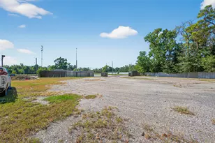 7517 Ley Rd, Houston, TX 77028 - Photo 7