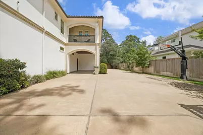 310 Tynebridge Lane, Houston, TX 77024 - Photo 41