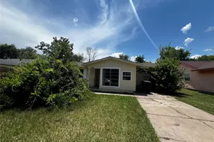 9306 St Lo Rd, Houston, TX 77033 - Photo 1