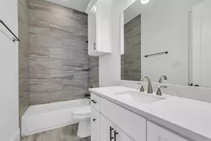 2716 Baldwin St, Houston, TX 77006 - Photo 21