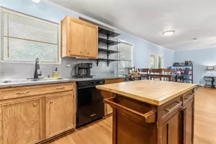 413 Far Hills Ln, Huntsville, TX 77320 - Photo 9