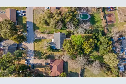 413 Far Hills Lane, Huntsville, TX 77320 - Photo 27