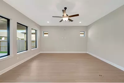 12318 Sweet Gum Drive, Mont Belvieu, TX 77523 - Photo 25