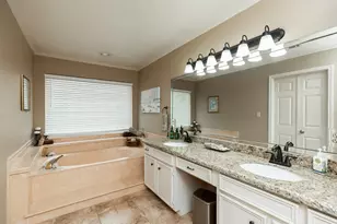 7615 Colonial Dr, Beaumont, TX 77707 - Photo 23