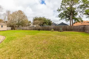 7615 Colonial Dr, Beaumont, TX 77707 - Photo 43