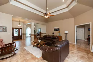 7615 Colonial Dr, Beaumont, TX 77707 - Photo 9