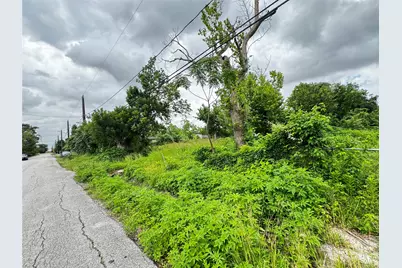 4706 Falls Street, Houston, TX 77026 - Photo 15