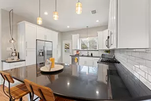 711 4th St, Sealy, TX 77474 - Photo 15