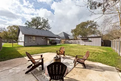 711 4th Street, Sealy, TX 77474 - Photo 35