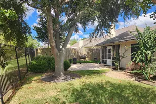 7703 Omaha Dr, Baytown, TX 77521 - Photo 17