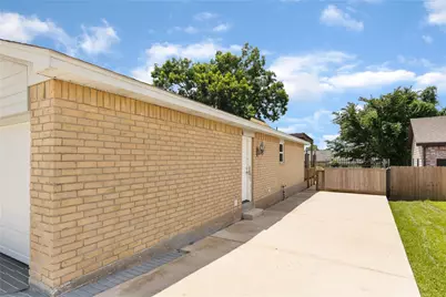 12757 Lake Conroe Hills Drive, Willis, TX 77318 - Photo 29