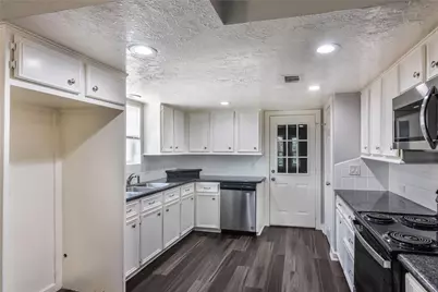 12757 Lake Conroe Hills Drive, Willis, TX 77318 - Photo 11