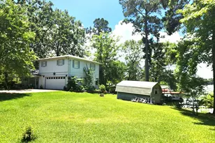 719 Hickory Hill Dr, Burkeville, TX 75932 - Photo 3