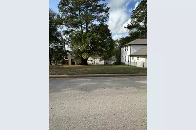 652 Cherry Hills Drive, Huntsville, TX 77340 - Photo 3