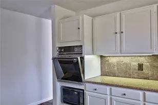 15823 Stagecoach Rd, Stagecoach, TX 77355 - Photo 9